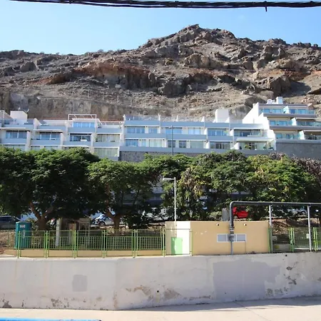 Sun, Sea And Rocks Apartment *